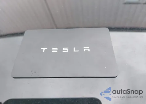 2020 Tesla Model 3 Standard Range Plus Rear-Wheel Drive/Standard Range Rear-Wheel Drive z USA, uszkodzony, nr VIN 5YJ3E1EA4LF703693